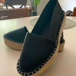 ⭐️⭐️BRAND NEW⭐️⭐️ size 8 ASOS slip ons